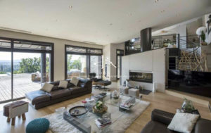 Remarquable demeure contemporaine avec design moderne