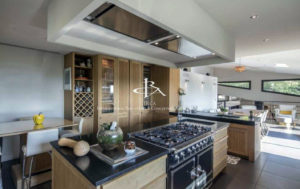 Remarquable demeure contemporaine avec design moderne