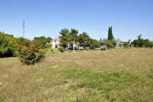 Villa avec dépendances et terrain de plus de 11 689 m²