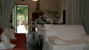Domaine viticole en Provence avec vignobles et installations modernes